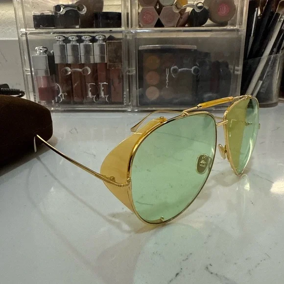 Gold Aviator Sunglasses with Green Lenses - Picture 5 of 8